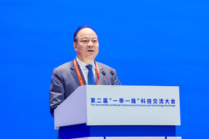 CATL 로빈 쩡 회장 겸 CEO, 주요 콘퍼런스서 탄소중립 전환과 긴밀한 협력 비전 제시