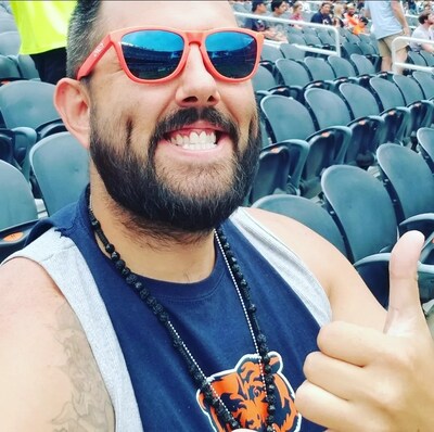 Last year, Amos Albert a U.S. Navy veteran from Chicago, IL, was named a finalist in the Wahlยฎ Benevolent Beards Contest for his impressive beard and his work with the charity Operation Warrior Wishes. This year, to further celebrate Amosโs ability to combine good grooming with goodwill, Wahlยฎ is bringing its mobile barbershop to the NASCAR Chicago Street Race where for every FREE beard trim Wahlยฎ will donate $100 to support the charity. Last year, Amos Albert a U.S. Navy veteran from Chicago, IL, was named a finalist in the Wahlยฎ Benevolent Beards Contest for his impressive beard and his work with the charity Operation Warrior Wishes. This year, to further celebrate Amosโs ability to combine good grooming with goodwill, Wahlยฎ is bringing its mobile barbershop to the NASCAR Chicago Street Race where for every FREE beard trim Wahlยฎ will donate $100 to support the charity.