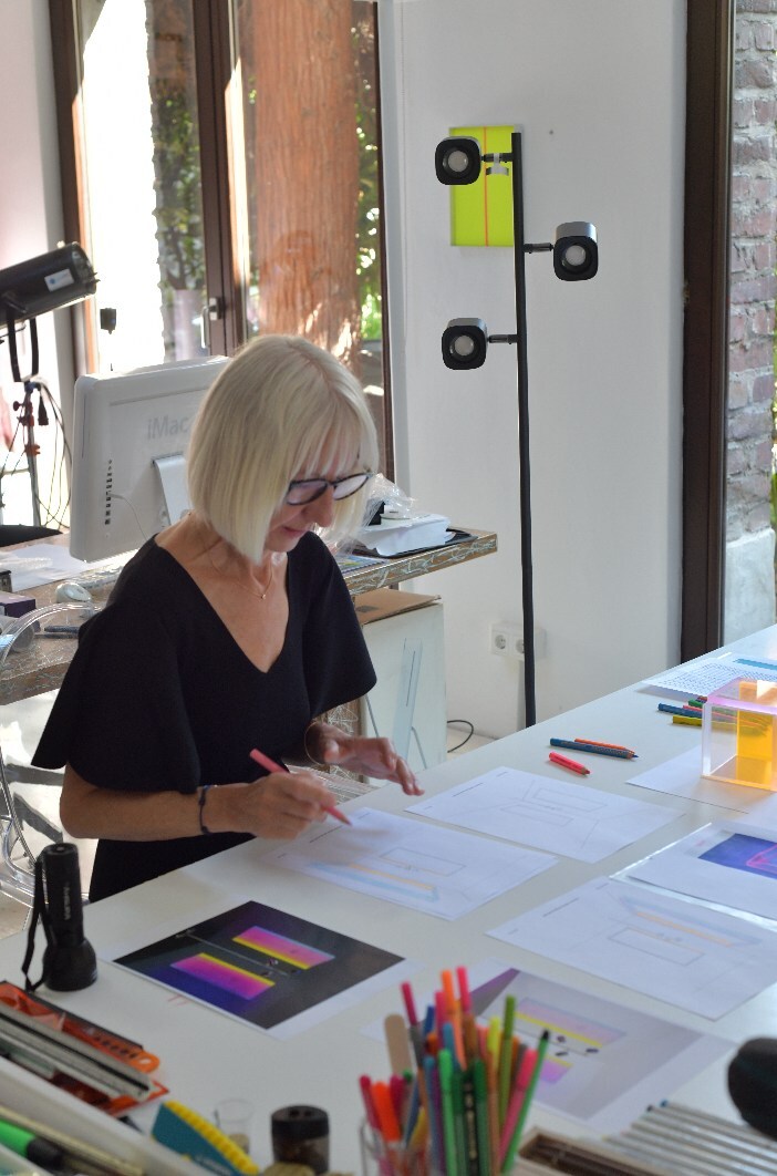 Govee présente une nouvelle série de lampadaires et une collaboration artistique pour transformer l'ambiance lumineuse de la maison