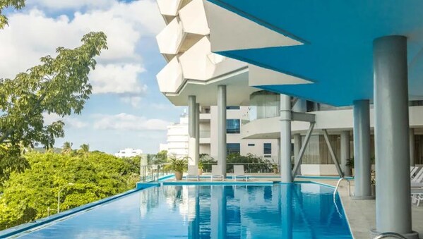 Unable to view the image, Please provide a valid URL.