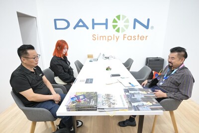 Unable to view the image, Please provide a valid URL.