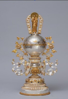 An insignia of extraordinary beauty and spiritual significance was presented to His Holiness the Dalai Lama for his 90th birthday. An insignia of extraordinary beauty and spiritual significance was presented to His Holiness the Dalai Lama for his 90th birthday.