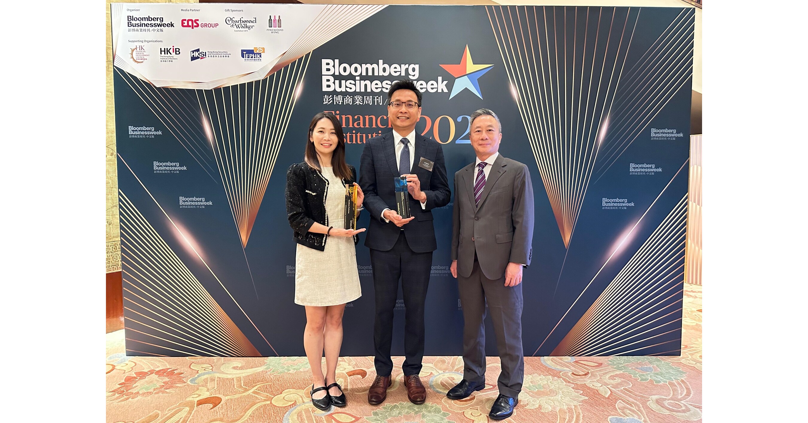 Cathay United Bank Raih Dua Gelar Bergengsi di Bloomberg Businessweek Financial Institutions Awards 2025 Berkat Inovasi Digital dan Keuangan Berkelanjutan