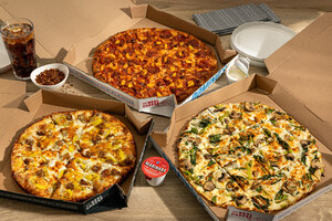 ¡Vuelve la mejor oferta de la historia de Domino's®! Pida cualquier pizza con ingredientes de su elección por $9.99