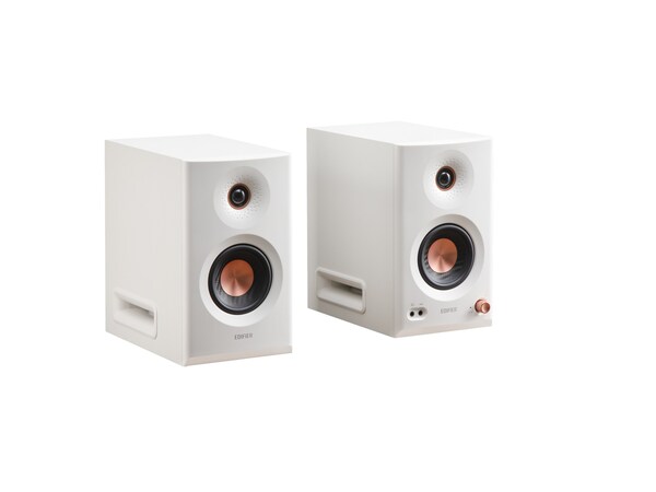 Featuring patented acoustic architecture and a sophisticated tri-amped active crossover, the EDIFIER MR5 delivers a rich and natural sound with seamless transitions across lows, mids, and highs.