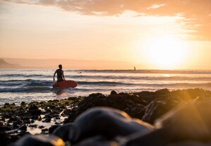 Disfruta de las olas con alma al practicar "slow surf" en Baja California Sur