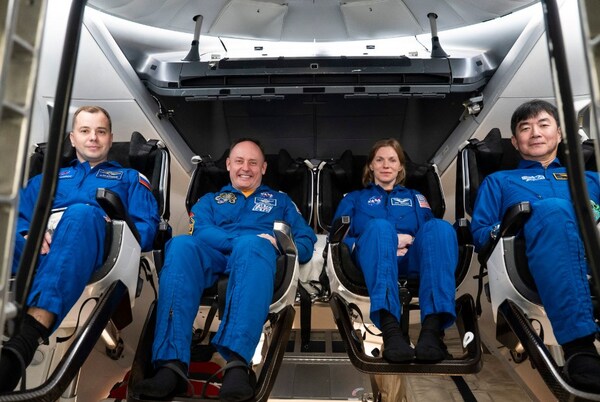 The four crew members of NASA's SpaceX Crew-11 mission to the International Space Station train inside a SpaceX Dragon spacecraft in Hawthorne, California. From left to right: Roscosmos cosmonaut Oleg Platonov, NASA astronauts Mike Fincke and Zena Cardman, and JAXA astronaut Kimiya Yui. Credit: SpaceX The four crew members of NASA's SpaceX Crew-11 mission to the International Space Station train inside a SpaceX Dragon spacecraft in Hawthorne, California. From left to right: Roscosmos cosmonaut Oleg Platonov, NASA astronauts Mike Fincke and Zena Cardman, and JAXA astronaut Kimiya Yui. Credit: SpaceX