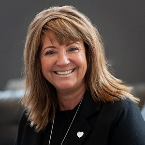 Weidner Apartment Homes Adds Lonna Torchia to Its Executive Leadership Team