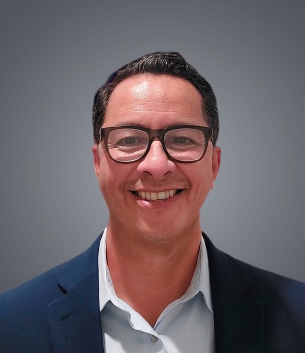 Dan Chávez, vicepresidente de Innovación en Capacitación y Desempeño (PRNewsfoto/Arcadia Cognerati)