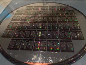 IEEE Study Achieves Efficient Integration of Quantum Dot Lasers on Silicon Chiplets