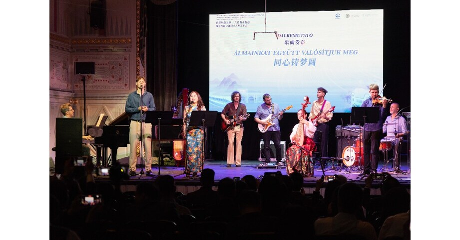 Acara Budaya Musim Panas Jalur Kereta Api Hongaria-Serbia Berlangsung Sukses di Budapest