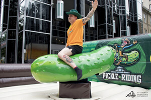 PITTSBURGH'S "PICKLESBURGH" CELEBRATES 10 YEARS AS AMERICA'S MOST BUZZWORTHY SUMMER FESTIVAL WITH FIRST-EVER MECHANICAL PICKLE RIDE