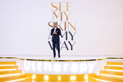 亞太區域總裁 Lawrence Siow 在台上發表演講。