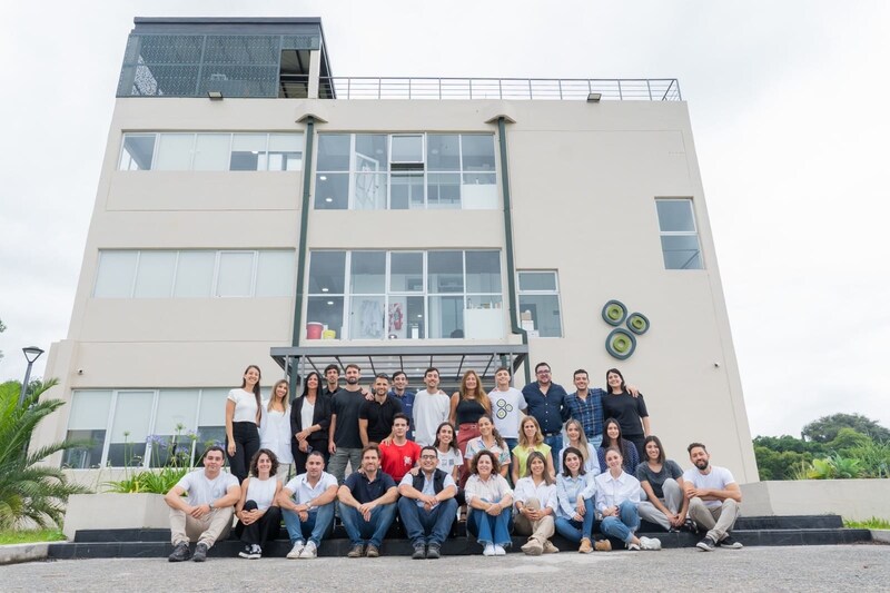 Unable to view the image, Please provide a valid URL.