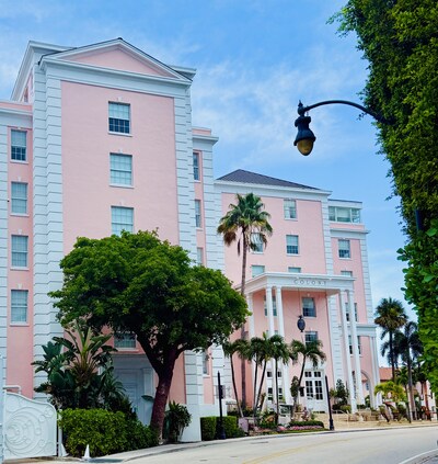 Beau Monde Builders Grand Opening at The Colony Hotel in Palm Beach, Florida