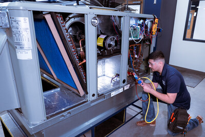 Texas State Technical College in Waco, Texas will equip a nearly 130,000 square-foot Construction Technology Center while offering tool stipends to eligible students. (PRNewsfoto/Lowe’s Foundation)