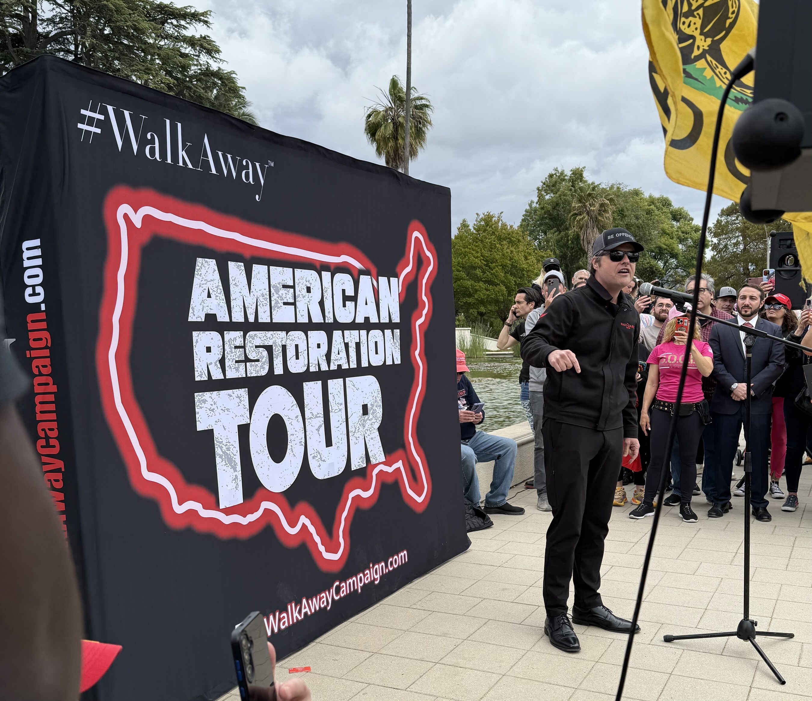 Unable to view the image, Please provide a valid URL.