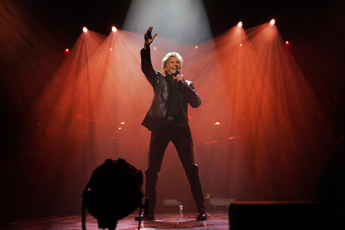 Announced today 2026 performance dates for music icon Barry Manilow’s acclaimed lifetime residency, Manilow: Las Vegas – The Hits Come Home! at the legendary International Theater.
