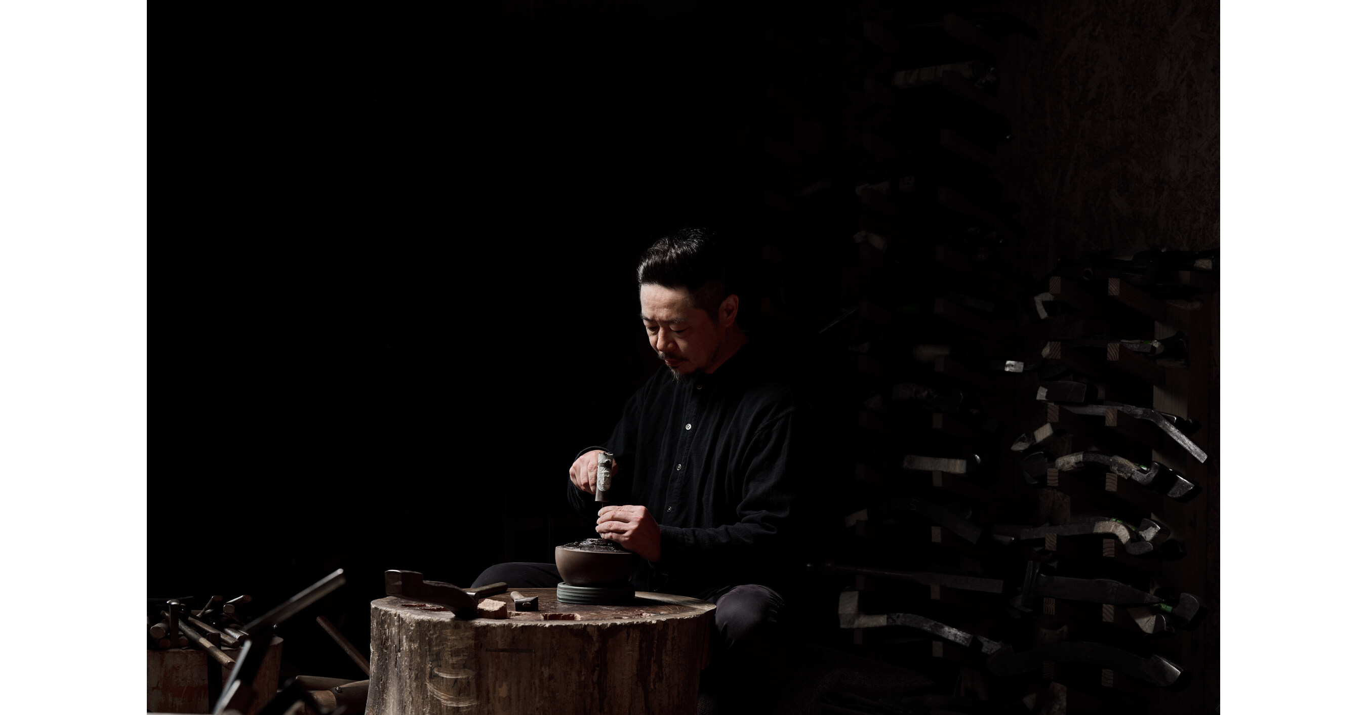 Casio Luncurkan MR-G yang Menampilkan Bentuk Ikonik dan Proses Akhir dengan Teknik Seni Tradisional Jepang, "Tsuiki"