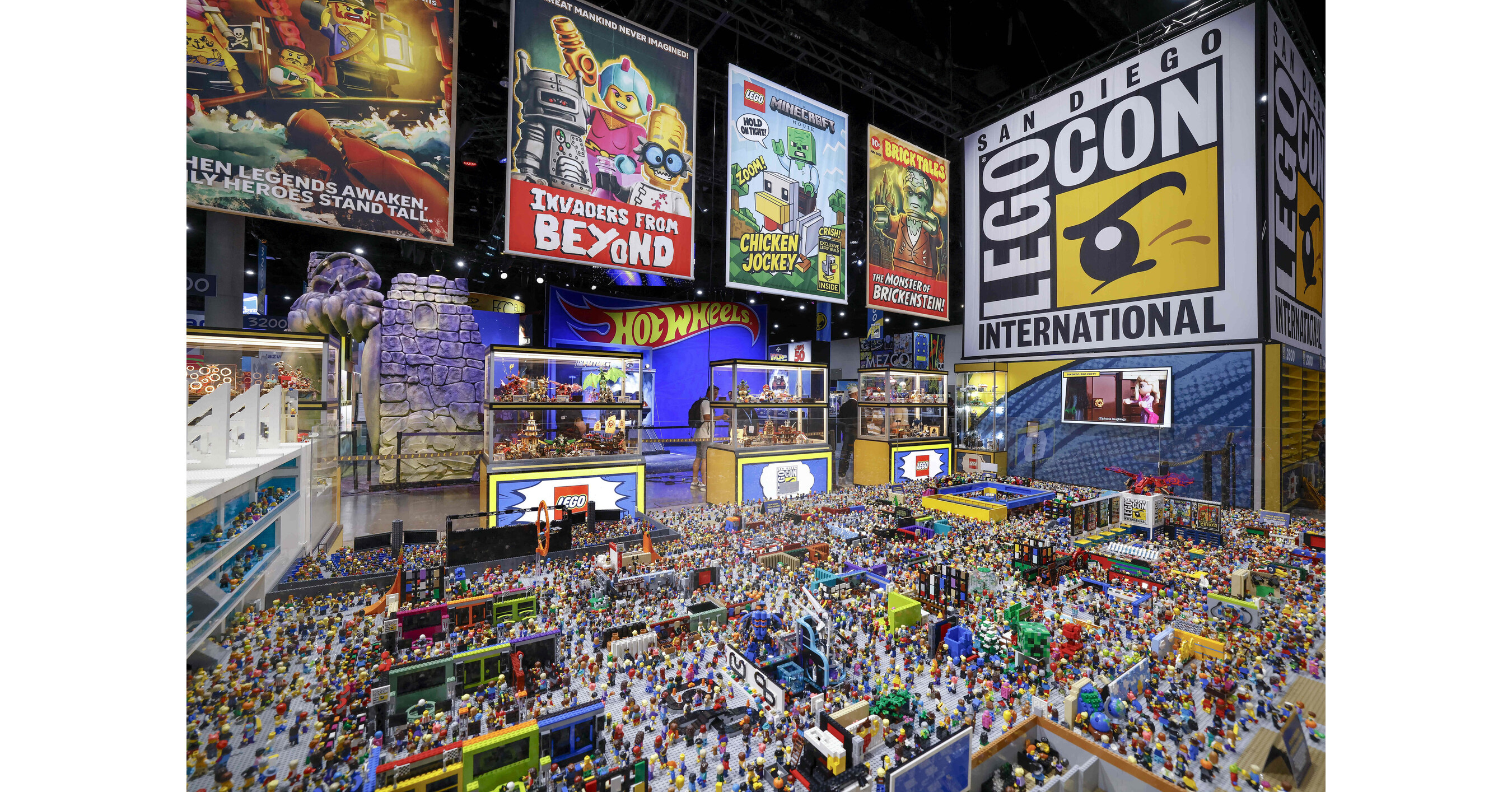 THE LEGO GROUP UNVEILS 