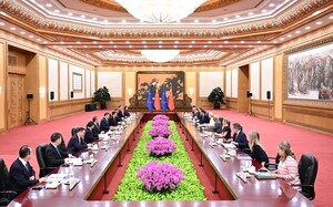 Xi Jinping trifft António Costa und Ursula von der Leyen