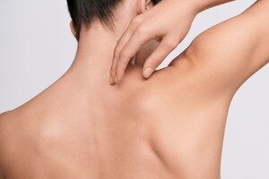 Hidratação além do rosto: corpo, mãos, pescoço, colo e pés merecem atenção especial no inverno