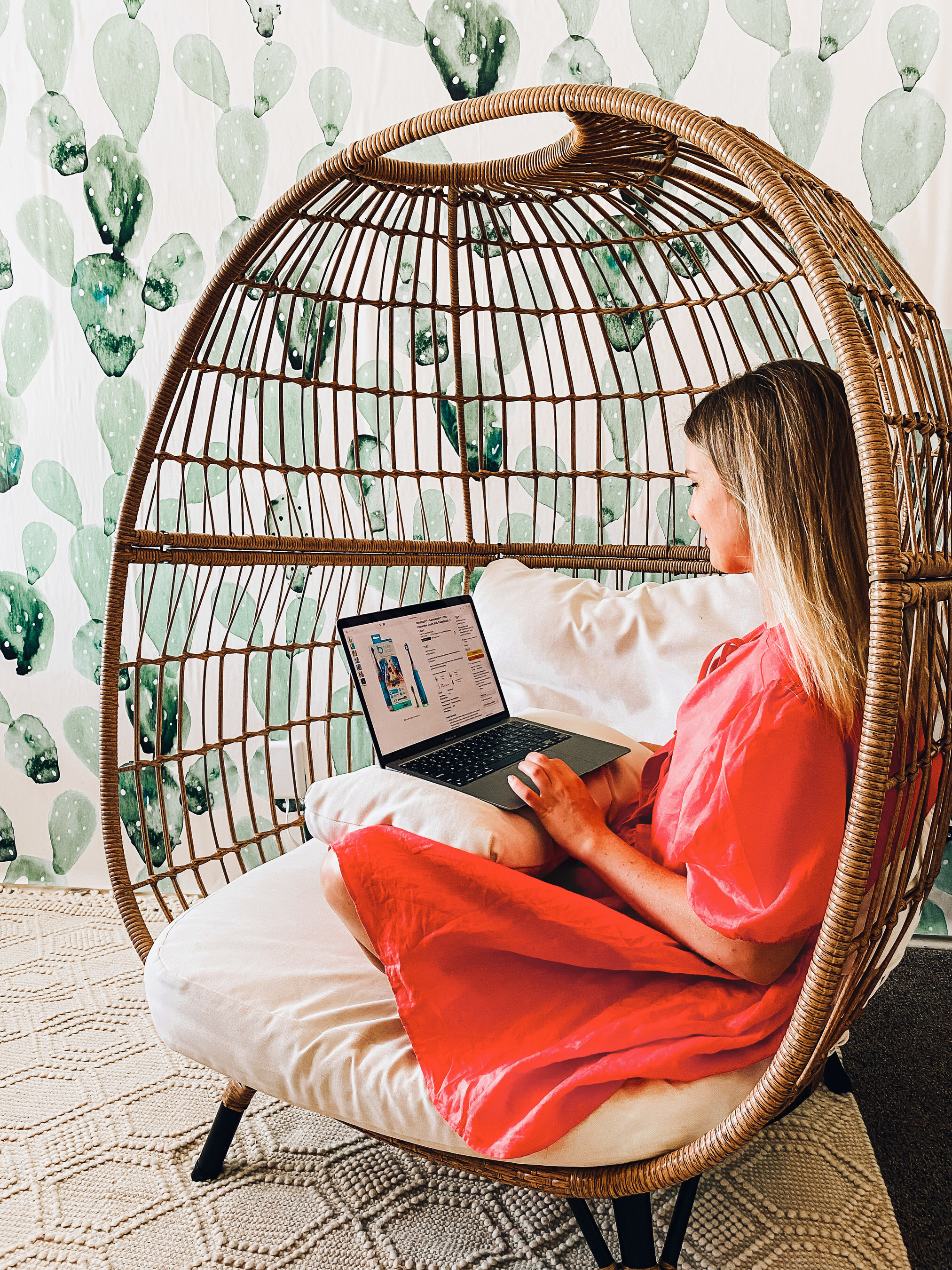 Unable to view the image, Please provide a valid URL.