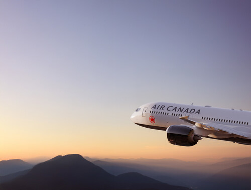 Effective for travel on or after January 1, 2026, Aeroplan members will earn points on eligible Air Canada flights based on dollars spent rather than the distance they travel. (CNW Group/Air Canada)