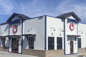 Zaxbys Heats Up the West with First-Ever Location in Phoenix, Arizona