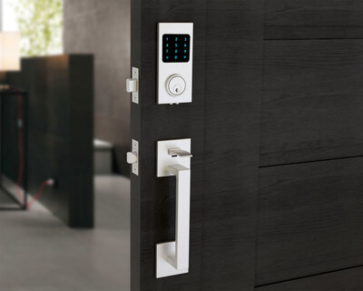 The ISTH-HUK Three-piece Handleset provides versatility, blending seamlessly with both traditional and modern architectural styles. The ISTH-HUK Three-piece Handleset provides versatility, blending seamlessly with both traditional and modern architectural styles.