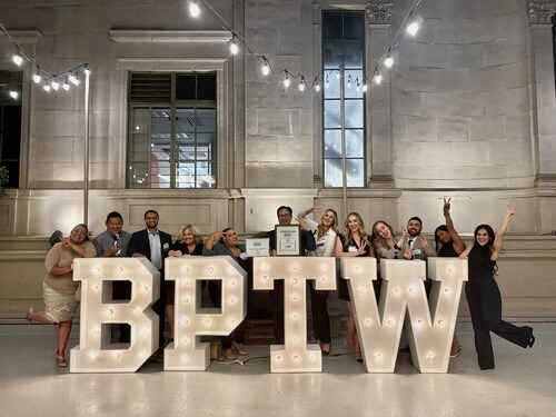 Roth Staffing coworkers representing the Los Angeles market celebrate their second place win at the Best Places to Work Los Angeles 2025 event.