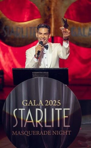 Ismael Cala recibe Premio Alma Starlite 2025 por una década de filantropía sostenible