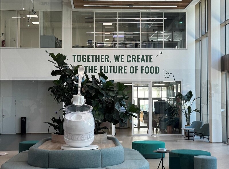 Unable to view the image, Please provide a valid URL.