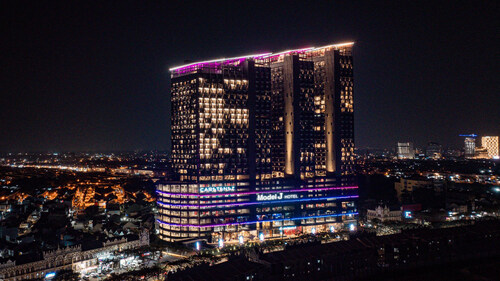 Model J Hotel BSD Carstensz - Tangerang