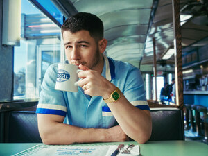 FOSSIL 與 2025 至 2026 年全球品牌大使 Nick Jonas 發表獨步一時的「Machine Luxe」膠囊系列
