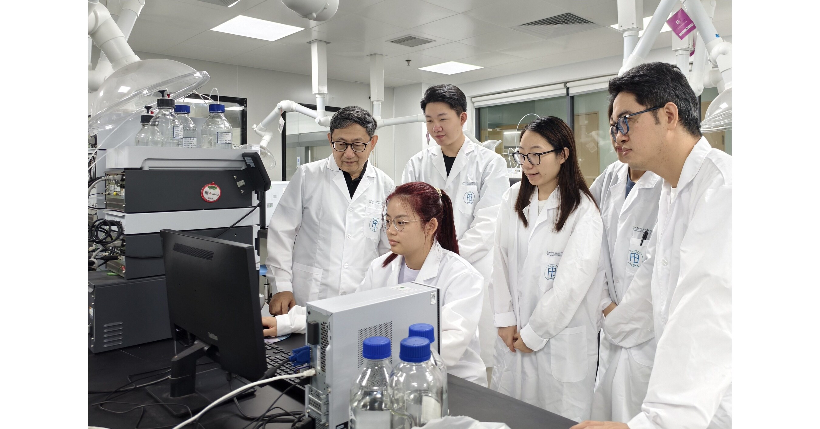 HKBU develops Microfluidic Flow Cytomolecular Analyser to promote extensive application of precision medicine