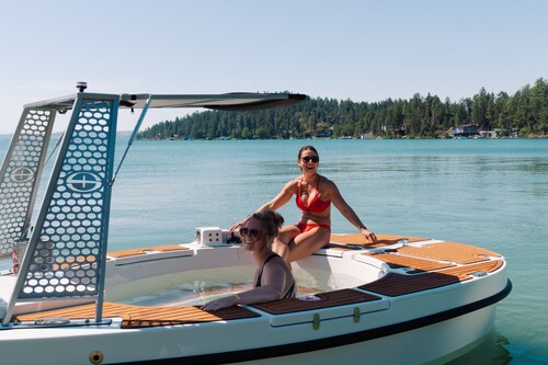 Not your average boat day. Spacruzzi opens the water to new audiences — from first-time boaters to seasoned captains.