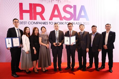 Cathay United Bank - Ho Chi Minh City Branch, part of Cathay Financial Holdings, wins double honors at the HR Asia Awards 2025, including “Best Companies to Work for in Asia” and “Tech Empowerment” awards. (Photo provided by Cathay United Bank)