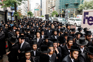 Thousands Rally in New York City Against Israeli Draft Persecution of Orthodox Jews
