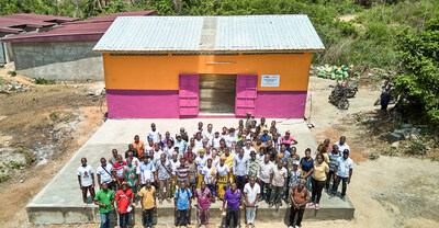 As part of the partnership, Forager Project helped fund a warehouse and drying yard in Djébonoua, protecting harvests from moisture and weather while increasing income potential for local growers.