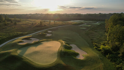 Cutalong at Tributer Resort’s course and Golf Clubhouse stand as the cornerstone of this luxury community