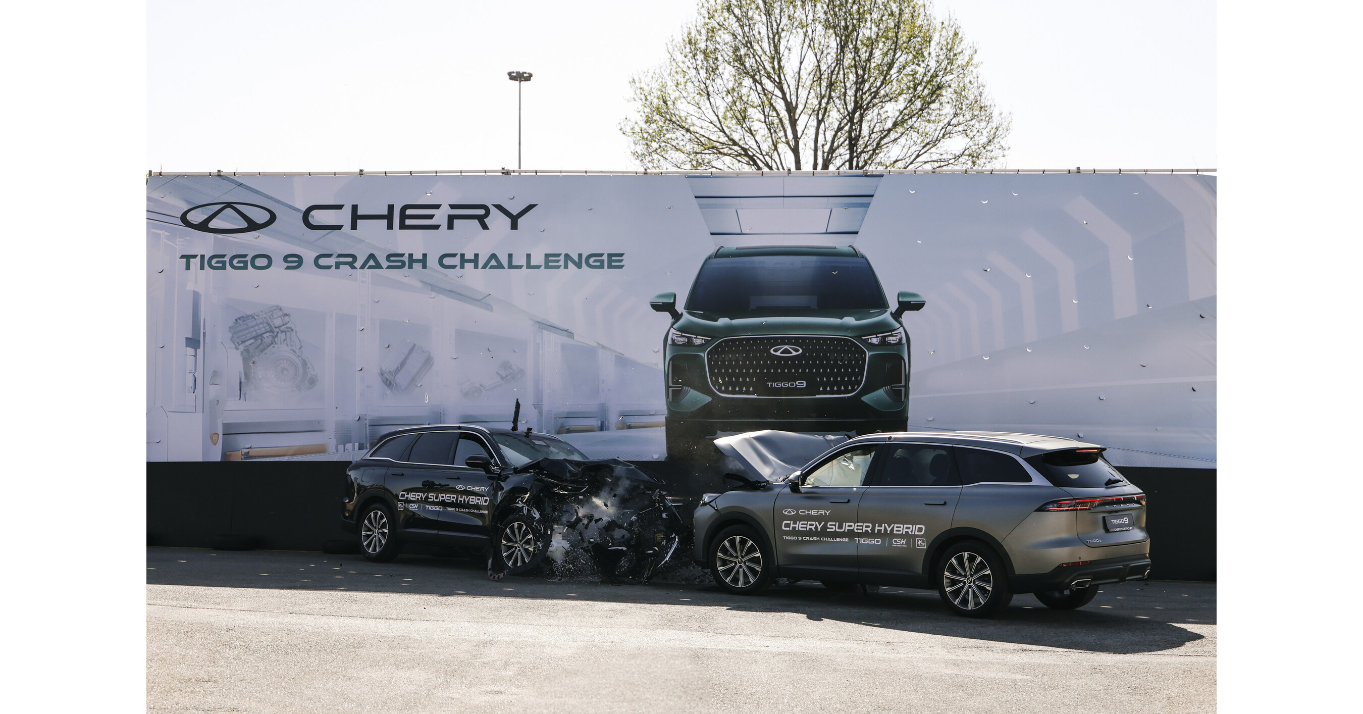 Spectacle in South Africa: Two Chery TIGGO9 Models Collide Head-On, Showing Flawless Safety Performance