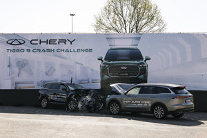 Espectáculo en Sudáfrica: dos modelos Chery TIGGO9 chocan de frente, mostrando un rendimiento de seguridad impecable