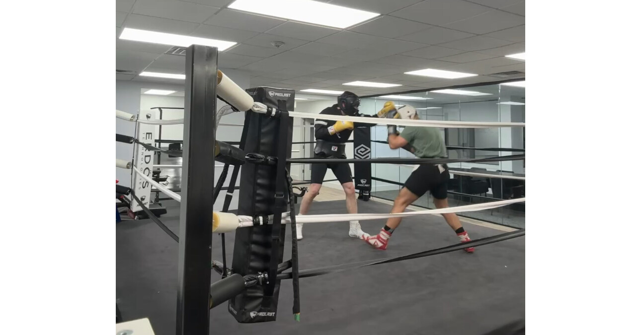 Mathematician Turned Tech Entrepreneur and Boxing Aficionado Dan Herbatschek Issues Official Prediction for Canelo &Aacute;lvarez vs. Terence Crawford Fight