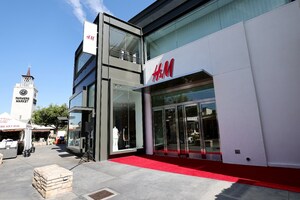 H&M UNVEILS NEW FLAGSHIP STORE AT THE ORIGINAL FARMERS MARKET IN LOS ANGELES