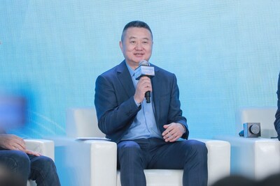 無限極（中國）有限公司行政總裁黃健龍先生 (PRNewsfoto/无限极（中国）有限公司)