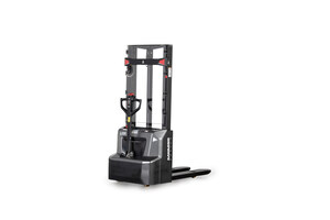 RAYMOND EXPANDS BASICS LINEUP WITH LITHIUM-ION STACKER SOLUTION TO SUPPORT SKIDS, CONTAINERS AND CRATES