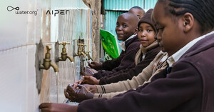 Aiper soutient Water.org pour aider 4 000 personnes dans le besoin à accéder à l'eau potable ou à l'assainissement.