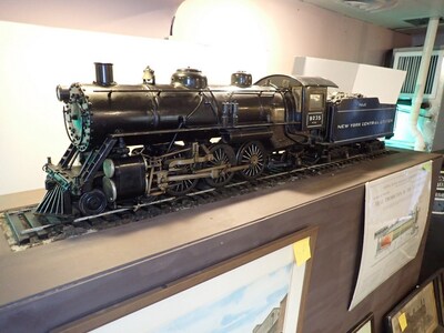 Mechanical P & L.E. New York Central Steam Engine Model