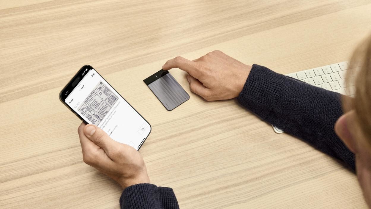 Plaud.ai dévoile Plaud Note Pro : le tout premier appareil de prise de notes IA au monde capable d'unir en temps réel Intelligence humaine et artificielle